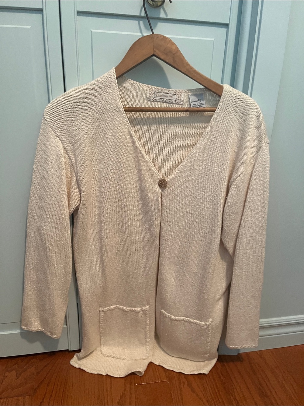 Light Cream V-Neck Single-Button Women’s Cardigan Sweater